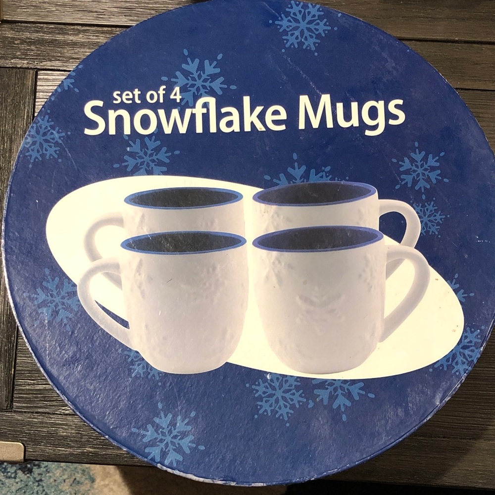 Pai White Embossed Snowflake Mugs - Set of 4